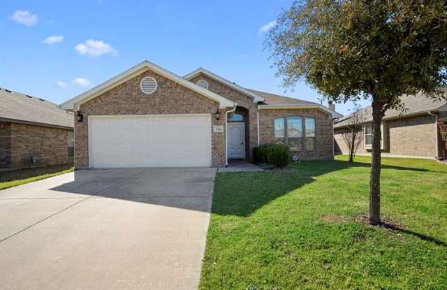 216 Spring Hollow Drive - 216 Spring Hollow Drive, Saginaw, TX 76131