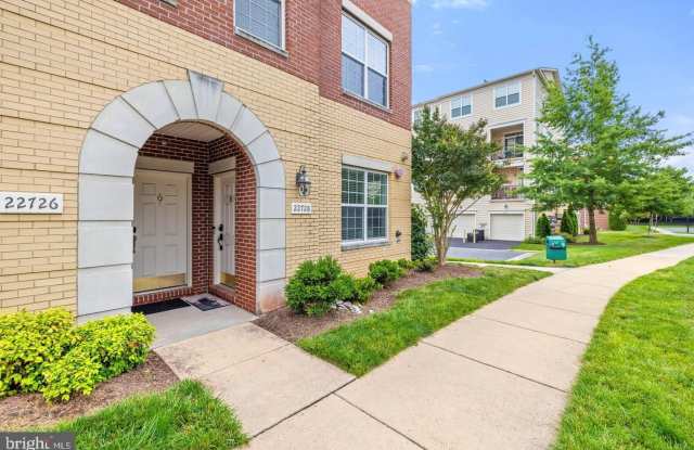 22728 FERNCREST TERRACE Gallery 4