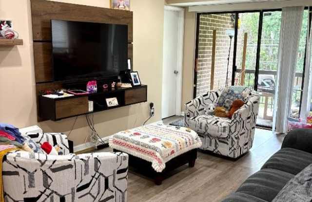 11226 CHERRY HILL Road Gallery 4