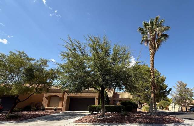 SUN CITY 55+ COMMUNITY - TWO BEDROOM TOWNHOME WITH FRONT COURTYARD photos photos