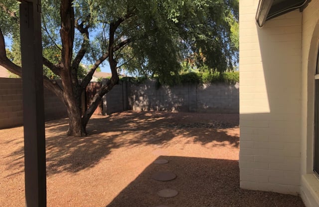 908 W MESQUITE Street - 908 W Mesquite St, Chandler, AZ 85225