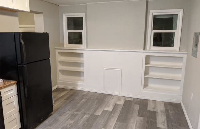 2022 Monroe Blvd - 1 Gallery 2