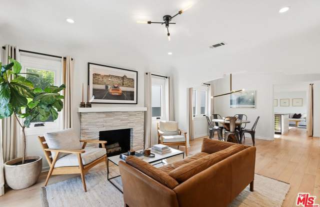627 N Fuller Ave photos photos