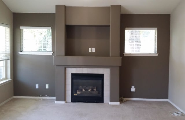 1656 Kenndy Pl Unit 4F - 1656 Kennedy Place, DuPont, WA 98327