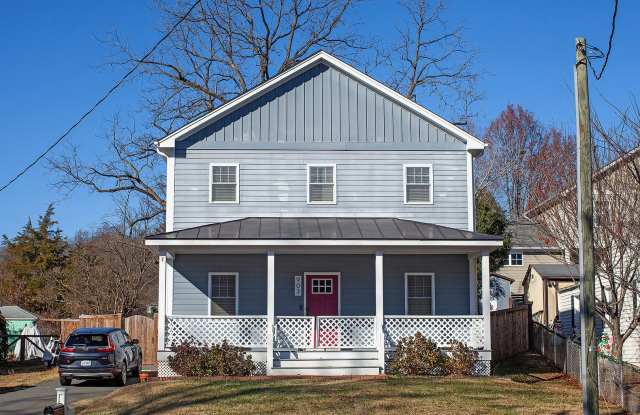 Pet-Friendly Belmont Home With Fenced Yard photos photos Pet-Friendly Belmont Home With Fenced Yard photos photos