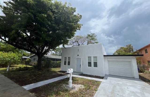 1940 Sherman St - 1940 Sherman Street, Hollywood, FL 33020 1940 Sherman St - 1940 Sherman Street, Hollywood, FL 33020