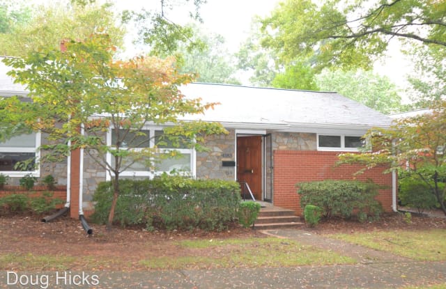 4583 Woodlark Ln - 4583 Woodlark Lane, Charlotte, NC 28211