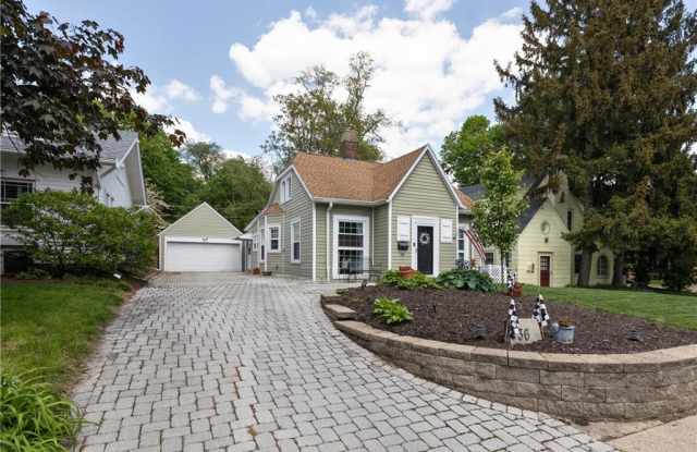 36 West 49th Street Gallery 3