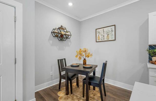 Pointe Grand on Main Gallery 2