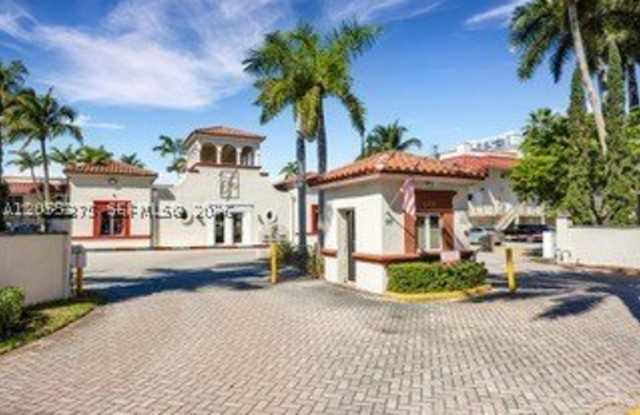 6709 N Kendall Dr Gallery 2