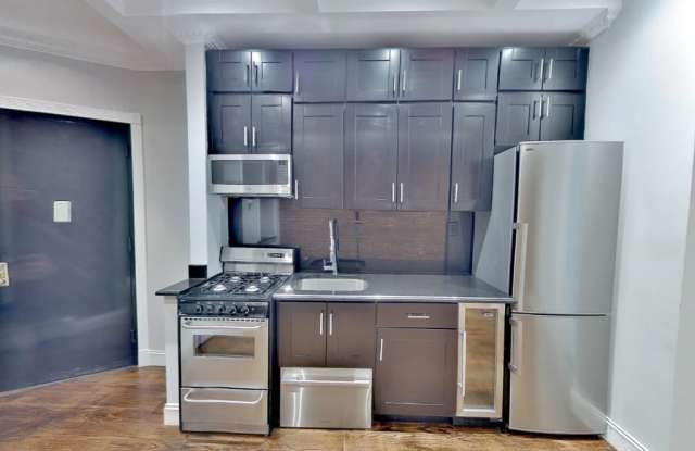 15 West 103rd St photos photos