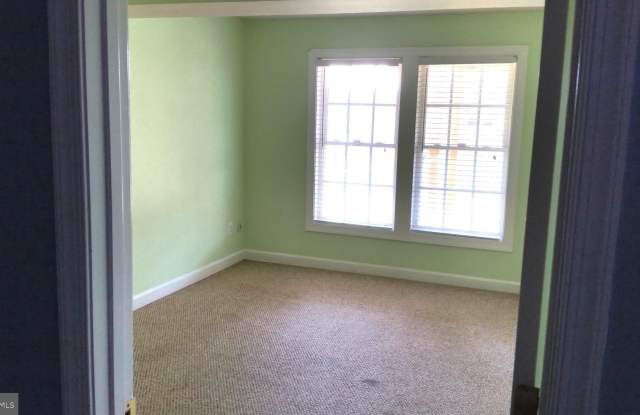 41785 EXPECTATION SQUARE - 41785 Expectation Square, Stone Ridge, VA 20105