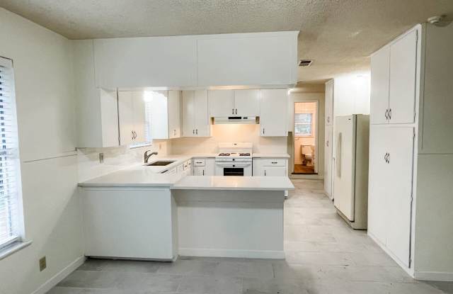 4804 Eilers Ave. Gallery 3