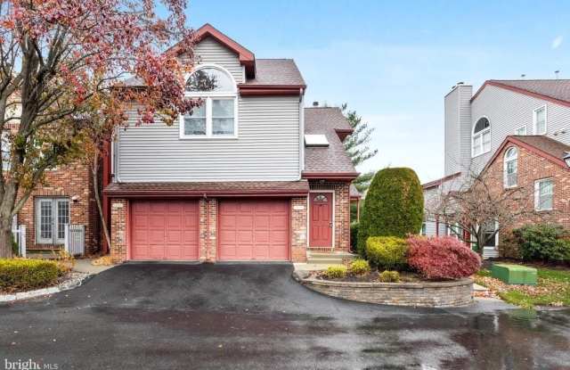 1126 CHANTICLEER photos photos