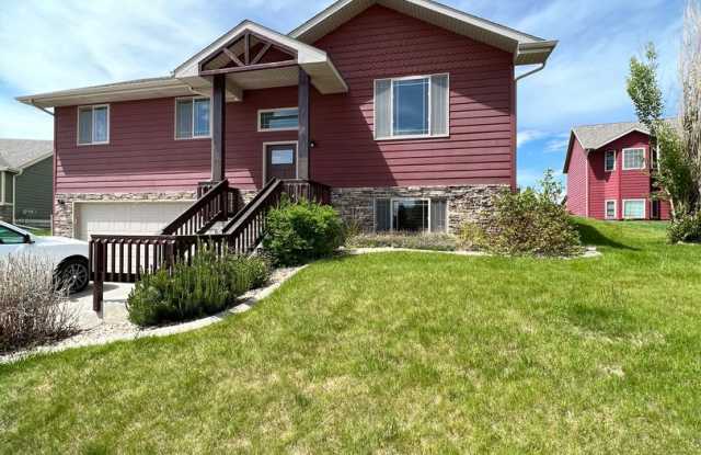 ~ APPLICATIONS PENDING ~ 3 bedroom, 3 bathroom Red Rocks Home for Rent photos photos