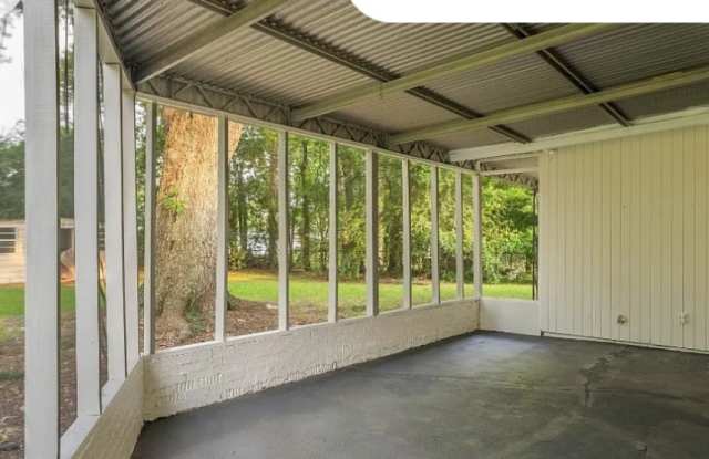 725 Queensbury Dr photos photos