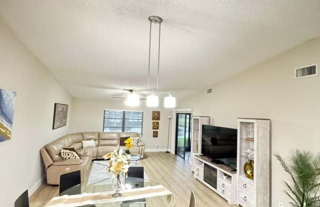 18560 Sunburst Lane unit: D photos photos