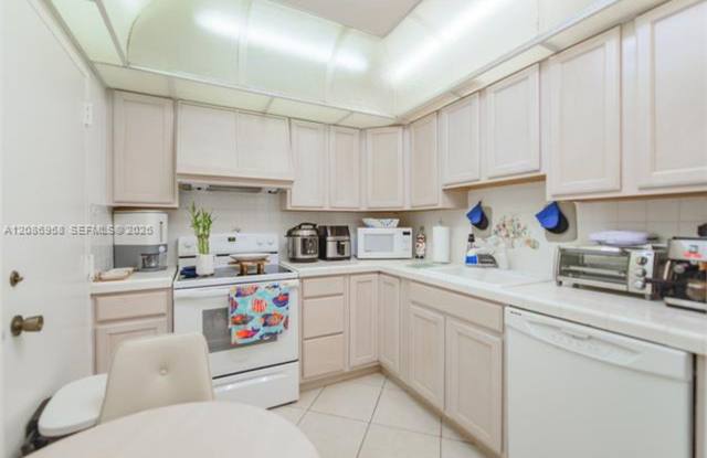 1950 S Ocean Dr cu-18B, Hallandale Beach, FL 33009 Gallery 1