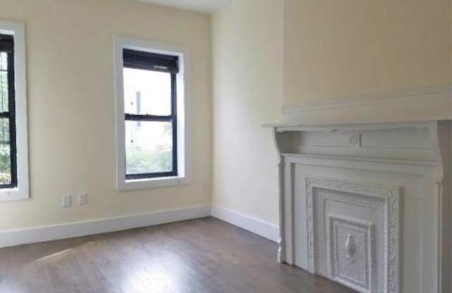 364 Bainbridge Street Gallery 2