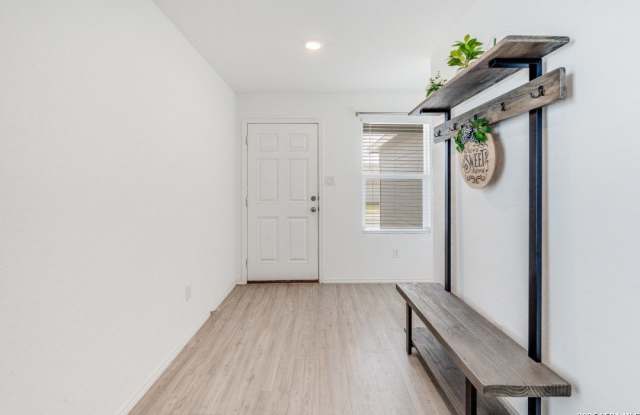 5119 Hornbeck Hts Gallery 3