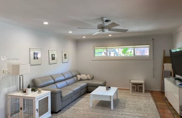 8100 SW 142nd Ter - 8100 SW 142nd Ter, Palmetto Bay, FL 33158
