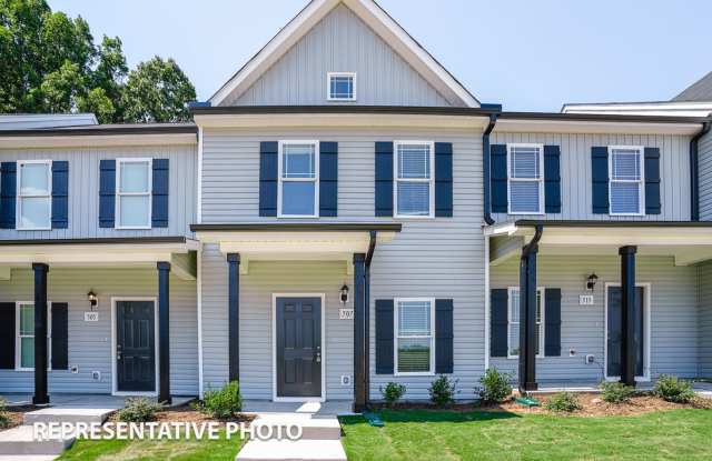 2 Bed/2.5 Bath Townhome- Close to downtown Clayton! photos photos