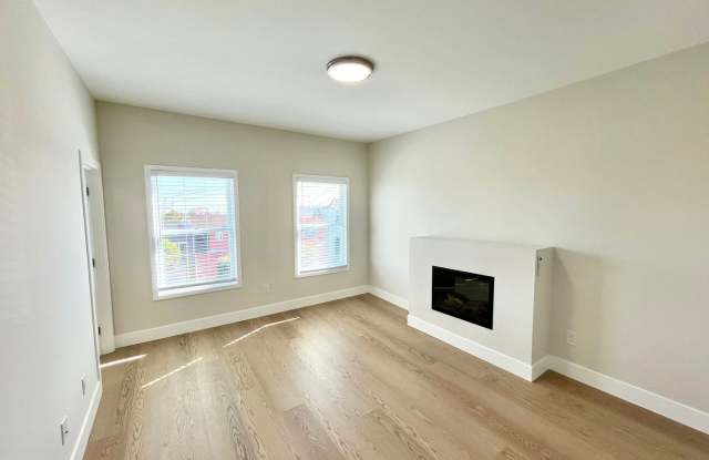 SPECTACULAR, TOP FLOOR 2 BED/1 BATH FULLY RENOVATED!!! photos photos
