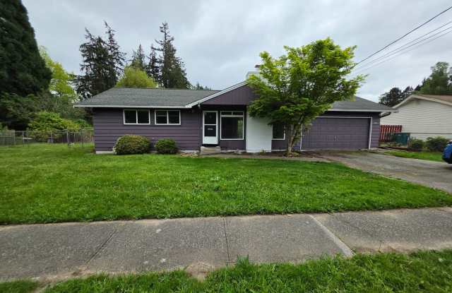 Spacious Rambler with Fenced Yard - Pets Welcome photos photos Spacious Rambler with Fenced Yard - Pets Welcome photos photos