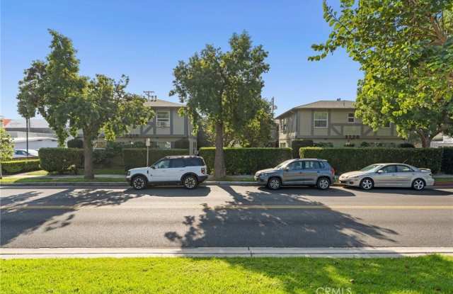 3720 W Chandler Boulevard - 3720 West Chandler Boulevard, Burbank, CA 91505