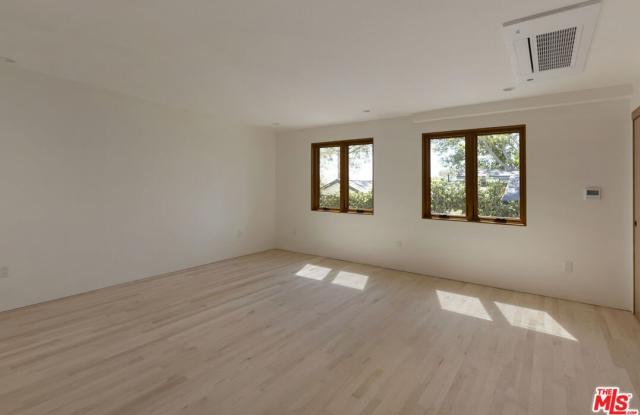 1619 1/2 N Benton Way Gallery 4