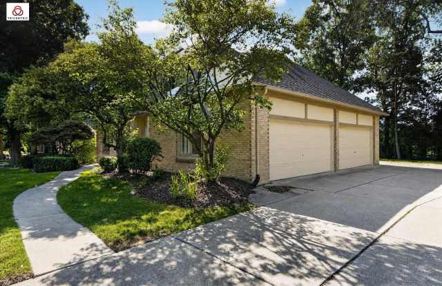 1431 Provincial Drive Gallery 3
