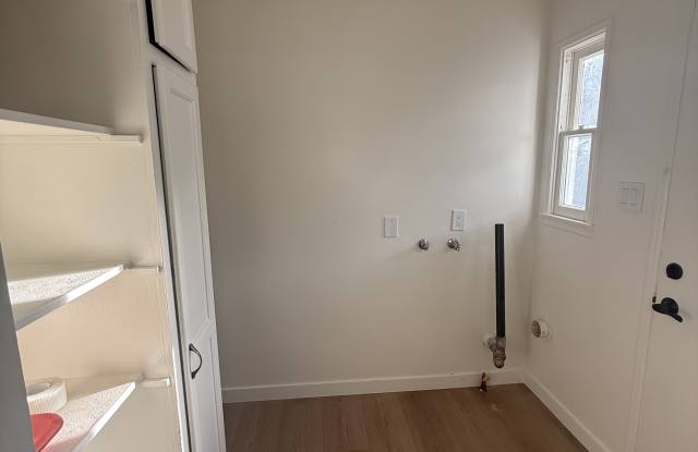 10049 Chadsey Drive Gallery 4