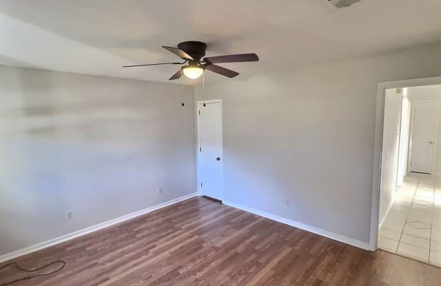 3 Bedroom 1.5 Bathroom home in Ocean Springs School District Gallery 4