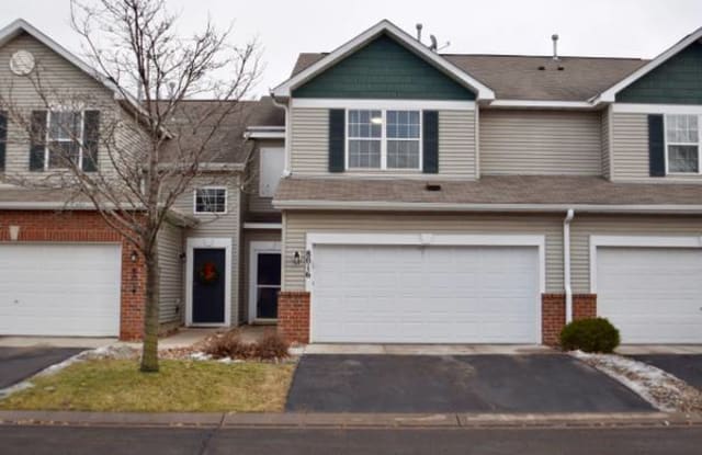 8016 Stratford Cir S - 8016 Stratford Circle South, Shakopee, MN 55379