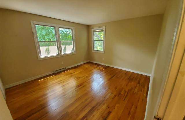 210 burwell st - 7 Gallery 2