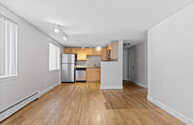 Lincoln Park Apartments Gallery 2