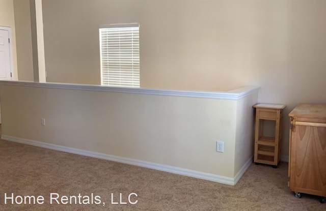 901 Pondview Court Unit B Gallery 2