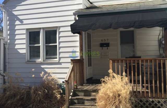 House for rent in the heart of Oakmont photos photos