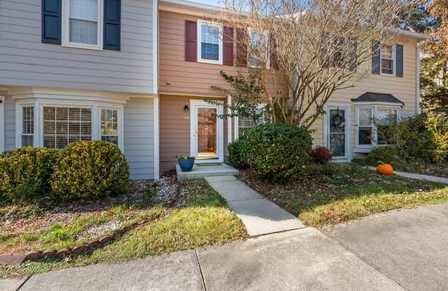 Close to UNC - 2 bedroom available now! - 168 Saint Andrews Lane, Chapel Hill, NC 27517