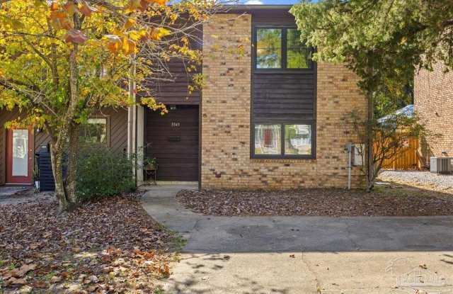 3345 E Lloyd St photos photos