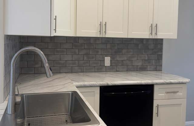 Newly Renovated 4BR/2BA Home – Cleveland, OH 44111 - 11749 Arden Avenue, Cleveland, OH 44111