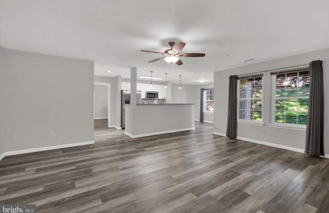 2406 ELLSWORTH Way Gallery 2