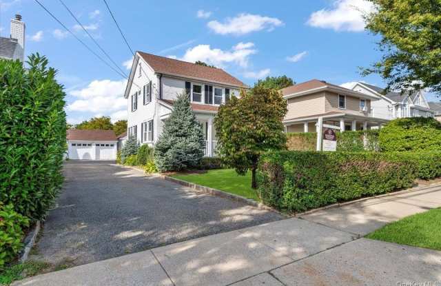 33 Avenue B Avenue photos photos