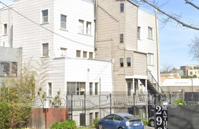 4348 Broadway photos photos