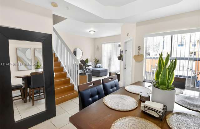 910 SW 143rd Ave photos photos