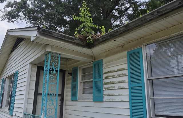 713 Hillview Street - 713 Hillview Street, Texarkana, TX 75501