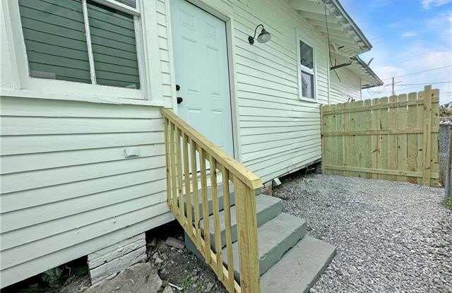 1620 REV JOHN RAPHAEL Way photos photos
