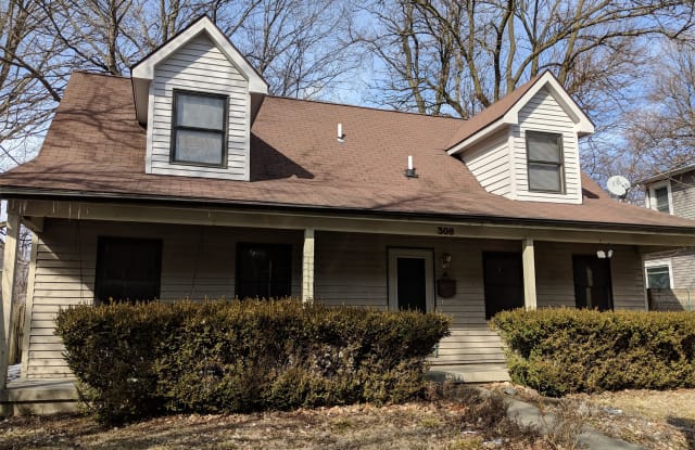 308 West California Avenue - 3 - 308 West California Avenue, Urbana, IL 61801