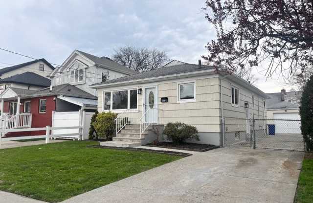 527 Willowbrook Road Gallery 2