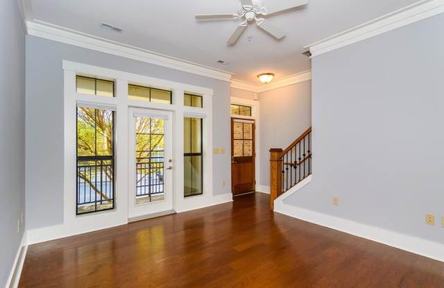 Biltmore Park Townhouse Gallery 4